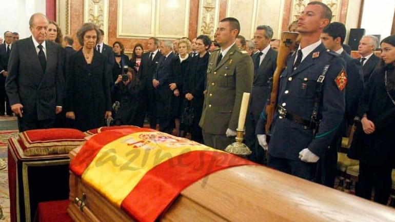 Las autoridades españolas rinden homenaje a Adolfo Suárez