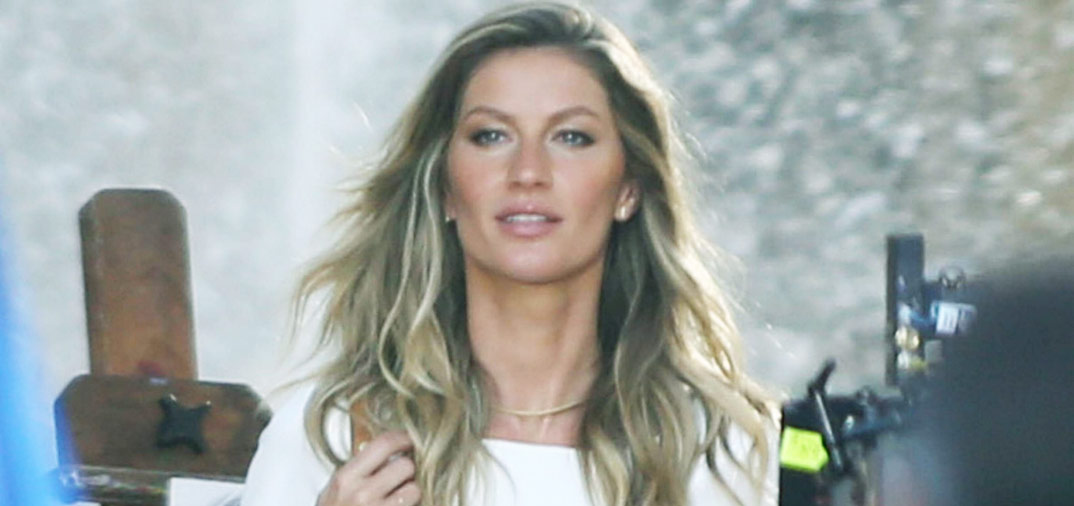 Gisele Bundchen rectifica y entregará la Copa del Mundo