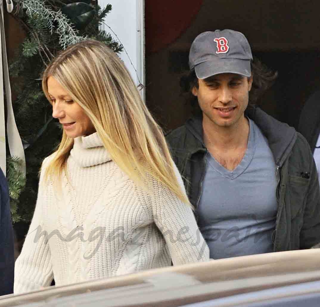 gwyneth paltrow y brad falchuk anuncian su compromiso