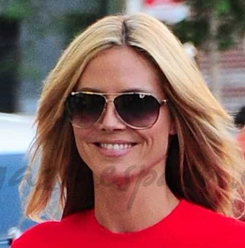 Heidi Klum, la mujer de rojo…