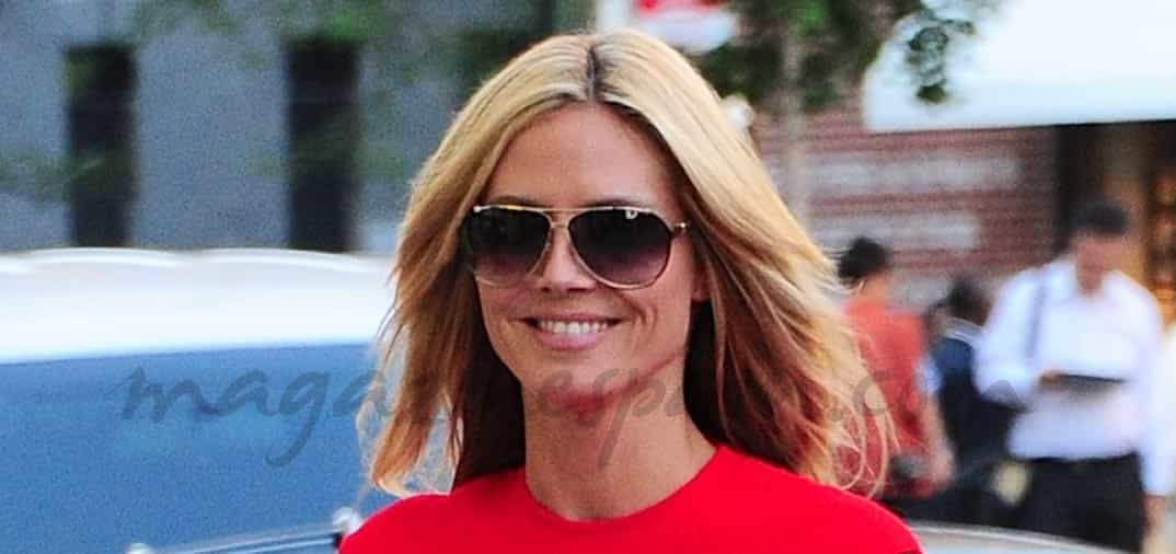 Heidi Klum, la mujer de rojo…