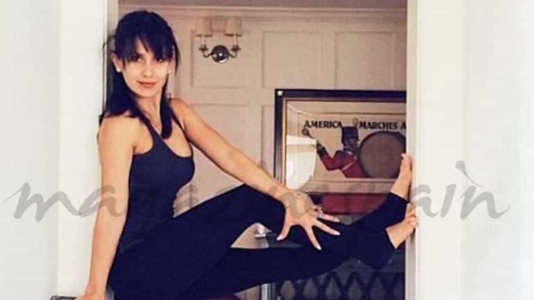 Hilaria, la mujer de Alec Baldwin, loca por el yoga