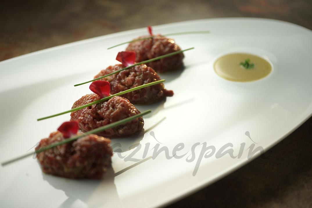 Steak Tartare con salsa rossini