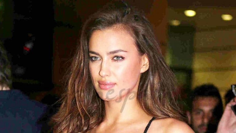 Irina Shayk derrochó simpatía y belleza en Cannes