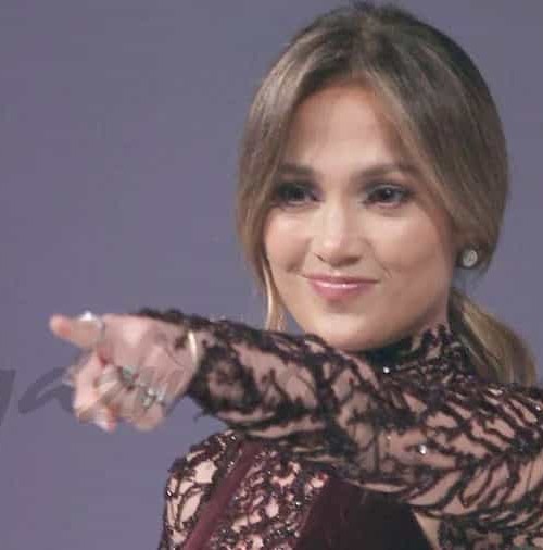 Jennifer López look «total black»