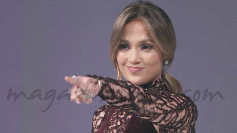 Jennifer López look «total black»