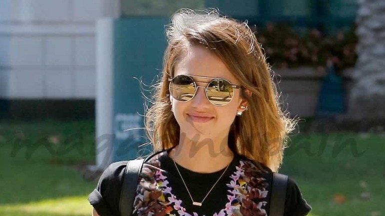 Jessica Alba pluriempleada