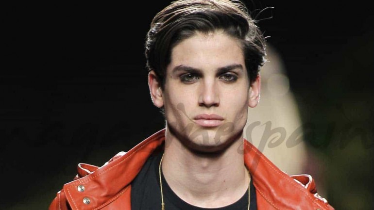 Mercedes Benz Fashion Week: Juanjo Oliva Otoño Invierno 2017/18