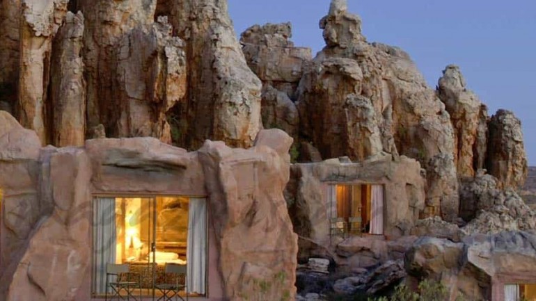 Impresionante hotel entre las cuevas de Sudáfrica