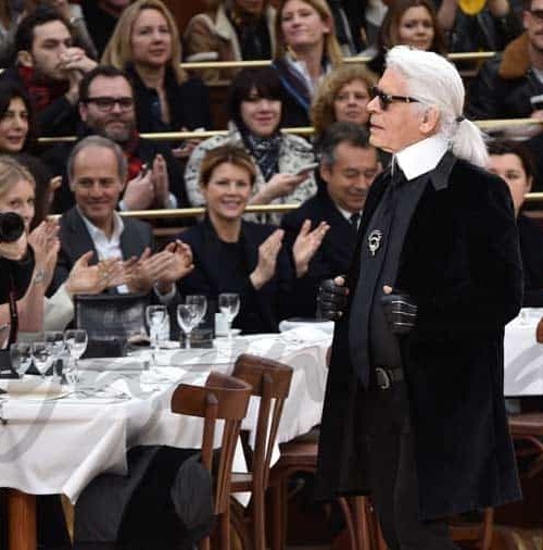 Karl Lagerfeld, calurosas vacaciones