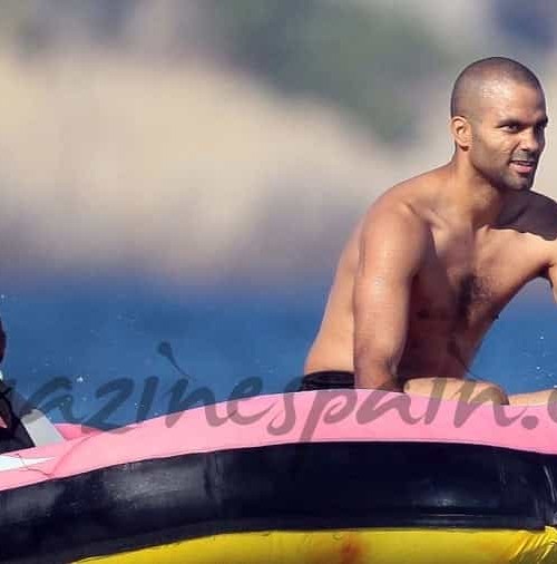 Tony Parker se divierte en Saint Tropez