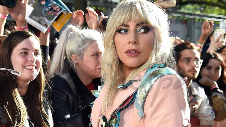 Lady Gaga y su look «floral»