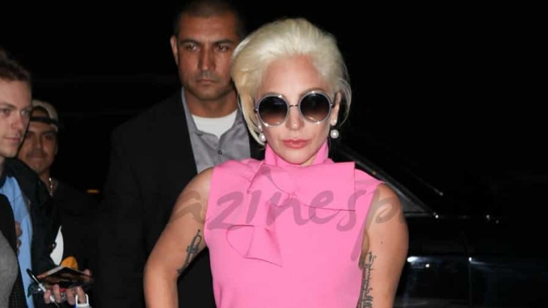 Lady Gaga de compras en Versace