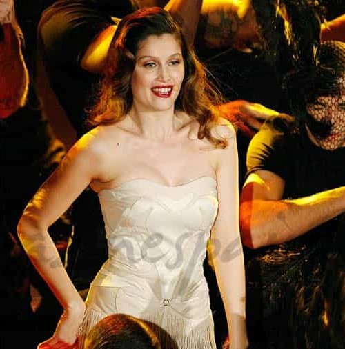 Laetitia Casta, Show Woman y presentadora en el Festival de San Remo