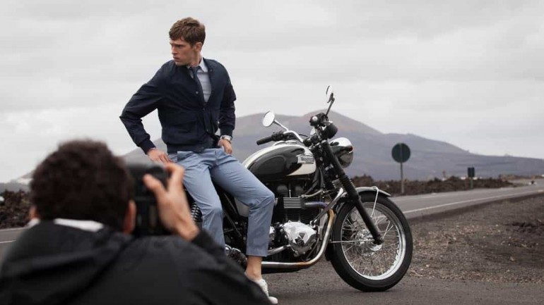 Un hombre urbano y viajero, de moda en primavera