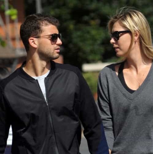 Maria Sharapova y su novio pasean su amor por Wimbledon