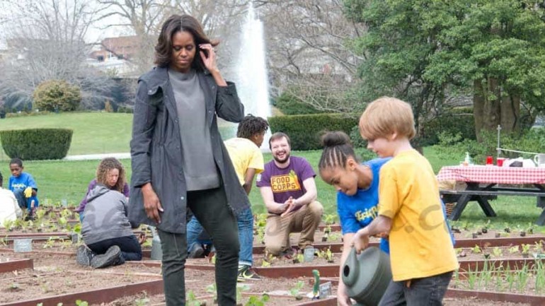 Michelle Obama jardinera en la Casa Blanca