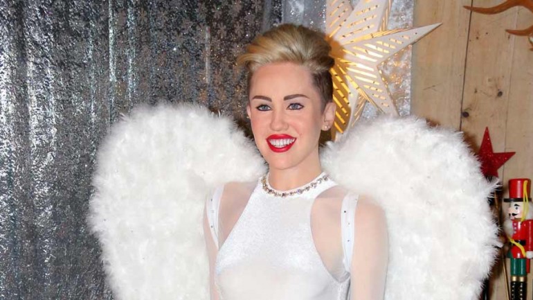 Miley Cyrus de cera  por Navidad