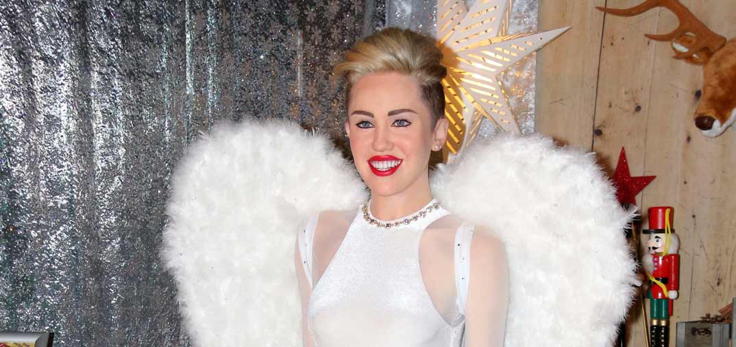 Miley Cyrus de cera  por Navidad