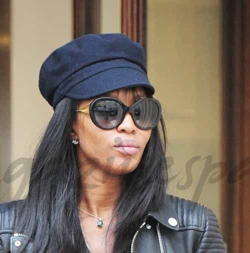 Naomi Campbell con su look más roquero