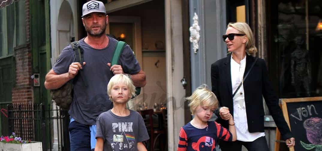 Naomi Watts en familia