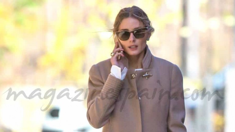 Olivia Palermo, todo un estilo paseando a su perro…