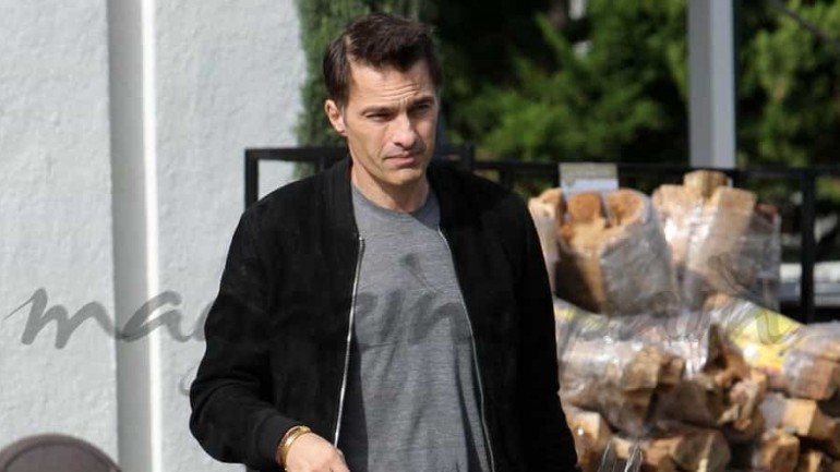 Olivier Martínez compra el pan