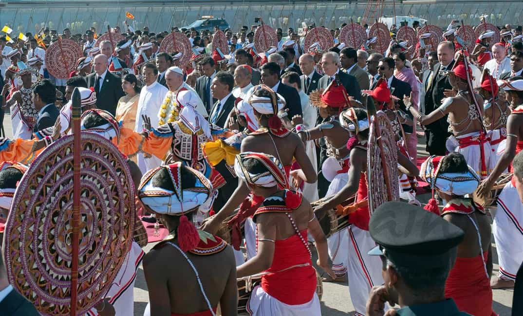 El Papa Francisco y los elefantes