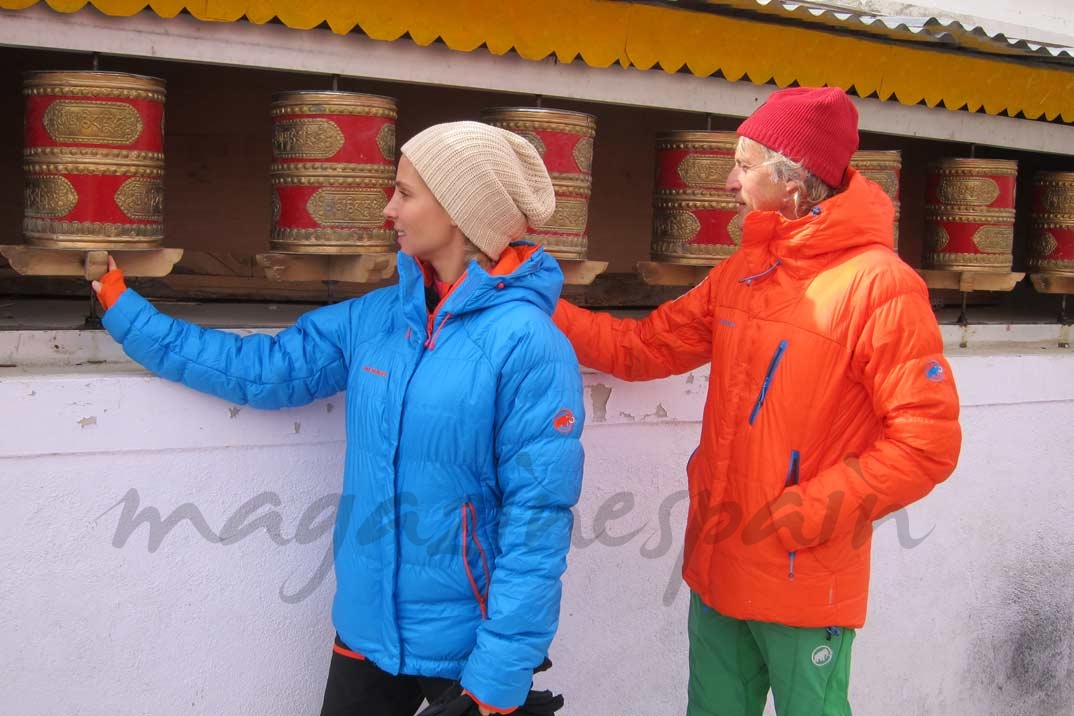 Elsa Pataky y Jesús Calleja en "Planeta Calleja" - © Mediaset