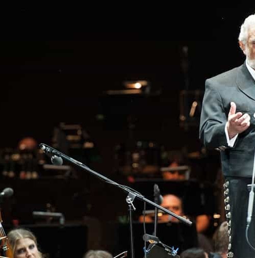 Plácido Domingo a dúo con los «mariachi»