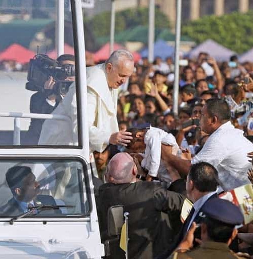 Espectacular recibimiento al Papa Francisco en Filipinas
