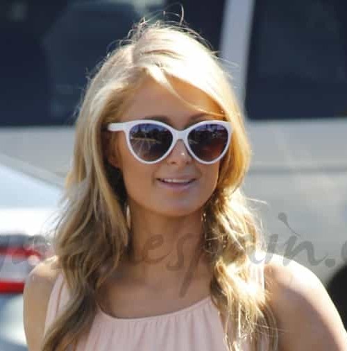 Paris Hilton y su inseparable “Campanilla”