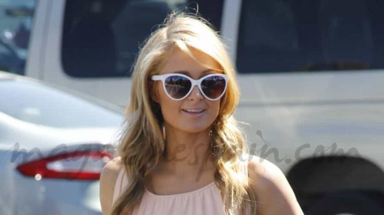 Paris Hilton y su inseparable «Campanilla»