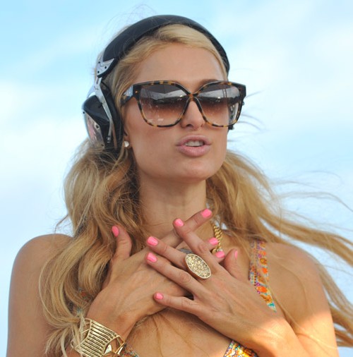Paris Hilton DJ