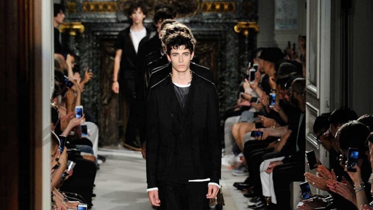Paris Men Fashion Week 2016: Valentino