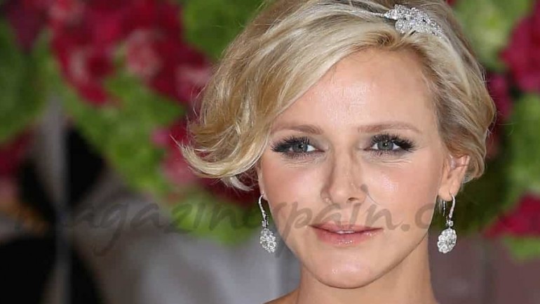La princesa Charlene presume de embarazo