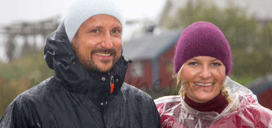 Haakon y Mette Marit, al mal tiempo, buena cara…