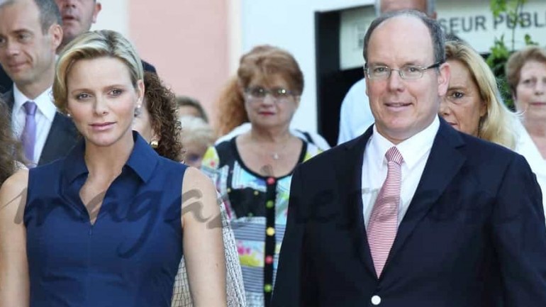 Alberto y Charlene de Mónaco, niño y niña