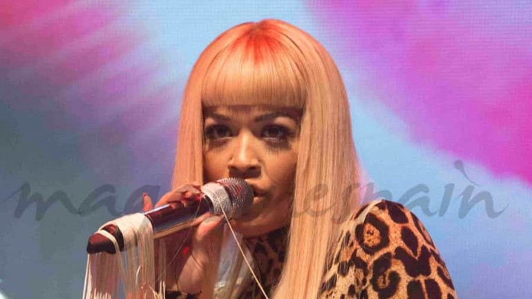 Rita Ora muy agresiva, triunfó en Weston Park