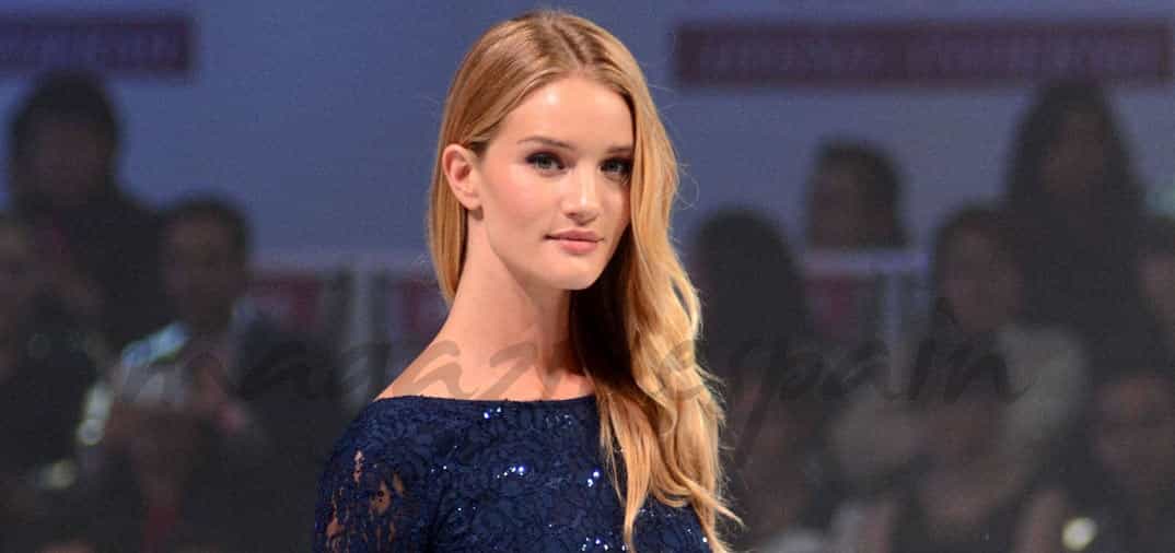 Rosie Huntington Whiteley revoluciona México