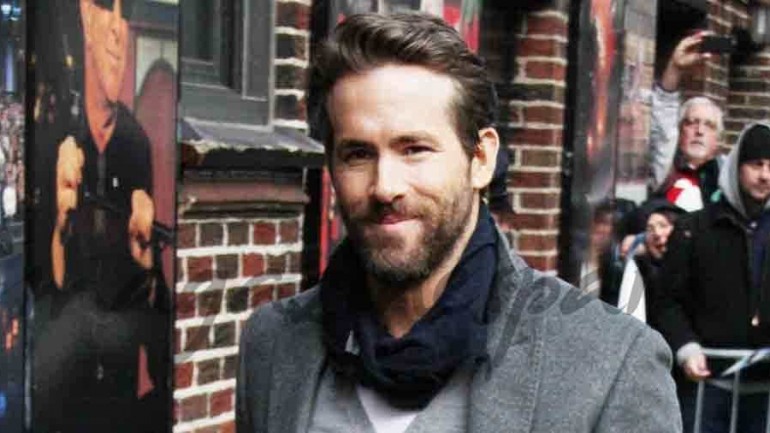 Ryan Reynolds feliz papá