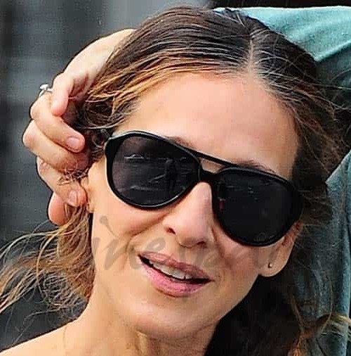 Sarah Jessica Parker se quita sus “manolos”