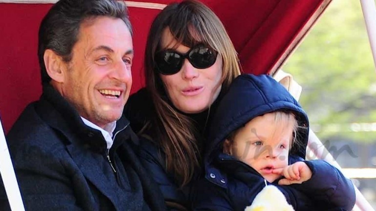 Sarkozy y Carla Bruni vacaciones con su hija en New York