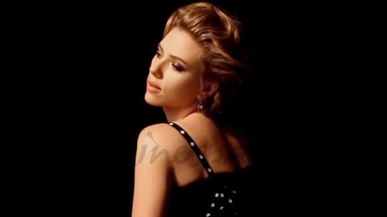 Scarlett Johansson se casa en agosto