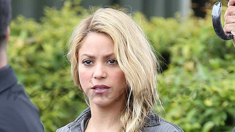 Shakira con botas de vértigo