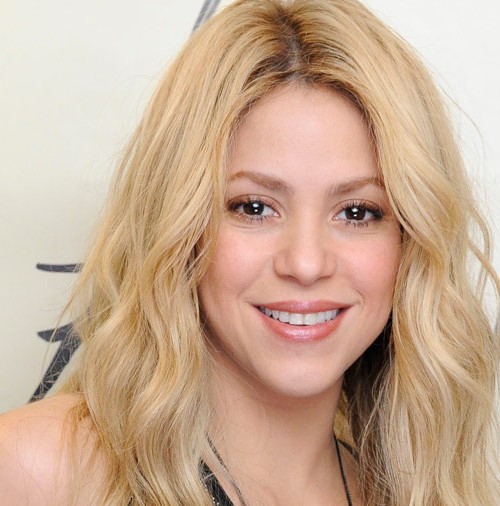 Shakira presenta su fragancia más rockera