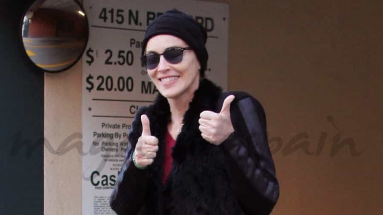 Sharon Stone luce cuerpo y sonrisa