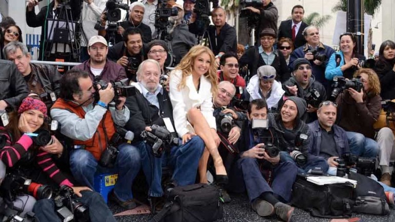 Thalía dedicó su estrella a su madre