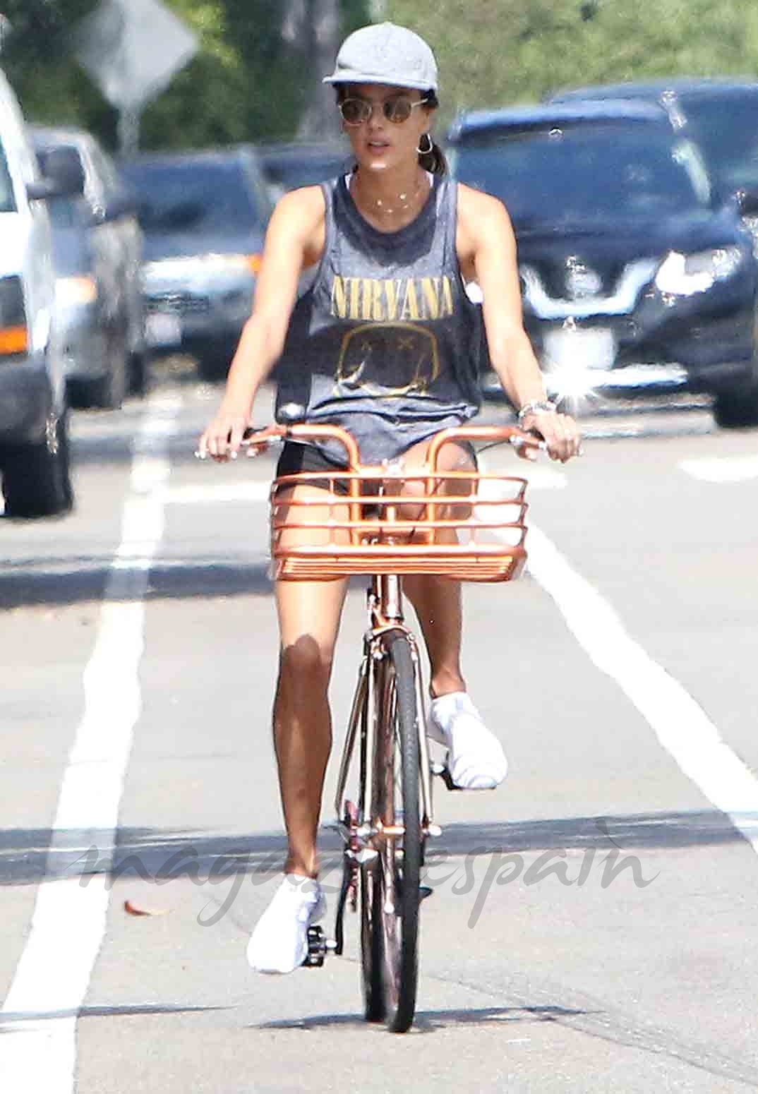 alessandra ambrosio deporte con su hijo