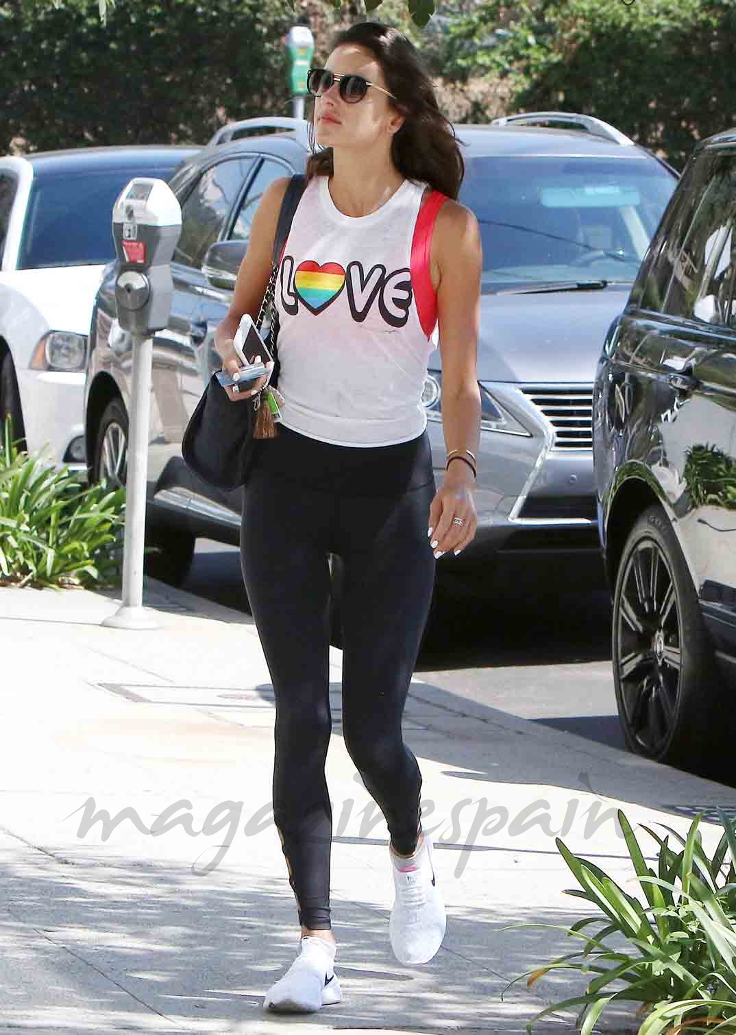 alessandra ambrosio y sus originales ligindg leggins